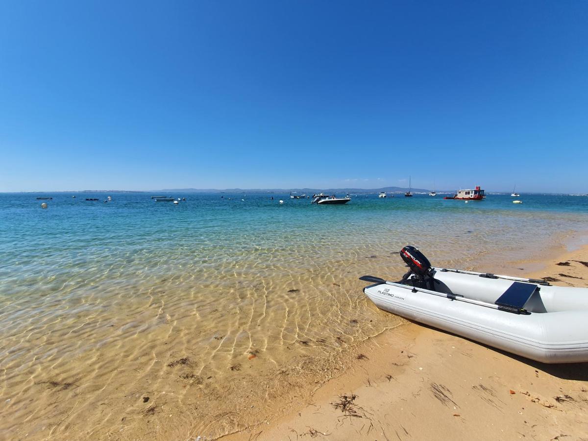 Barco Casa Catamara Sleepandboat Hotel Фаро Екстериор снимка